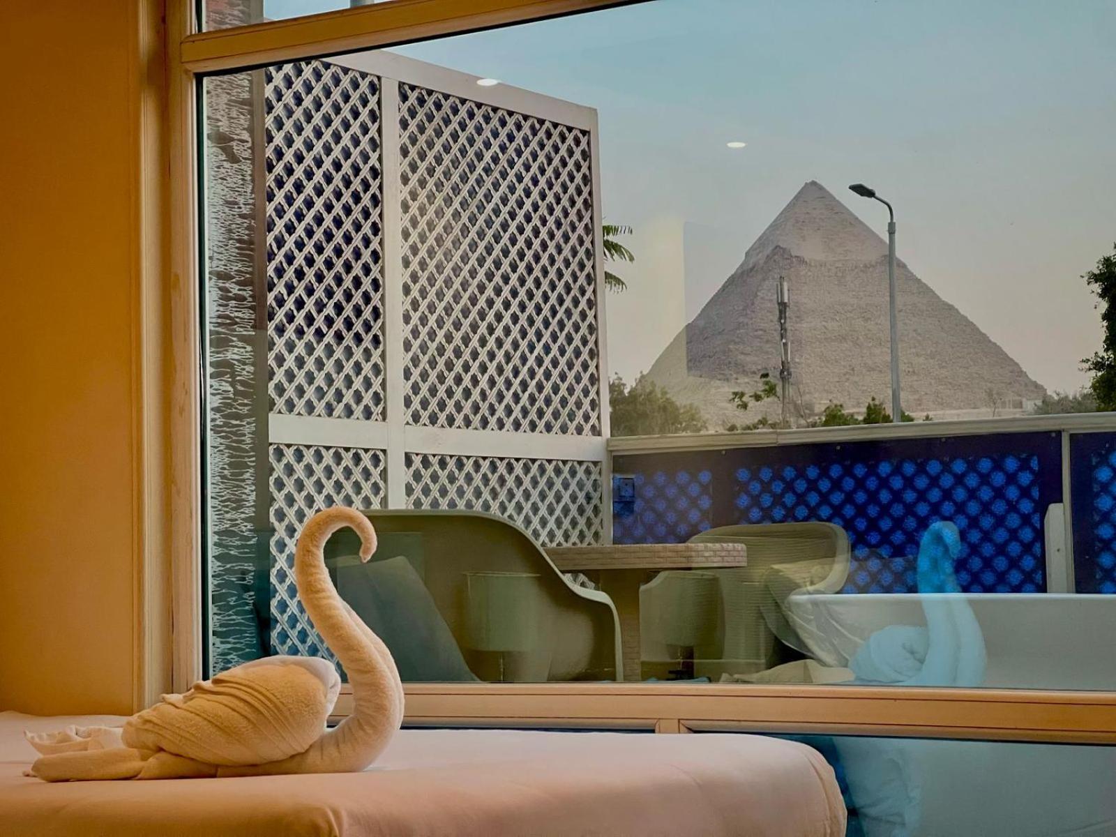 Turquoise Pyramids & Grand Egyptian Museum View Hotel Kafret el-Gabal 외부 사진