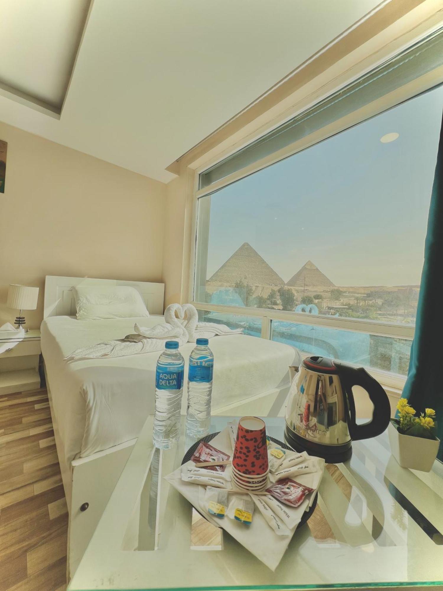 Turquoise Pyramids & Grand Egyptian Museum View Hotel Kafret el-Gabal 외부 사진