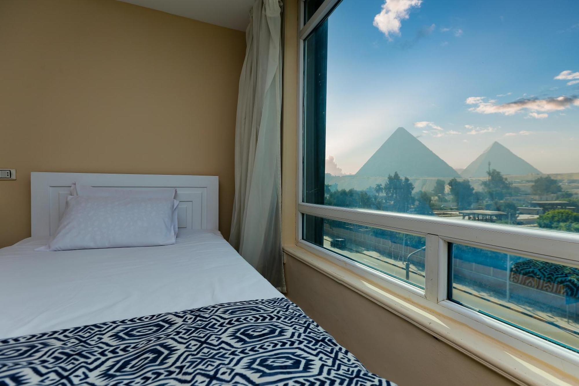Turquoise Pyramids & Grand Egyptian Museum View Hotel Kafret el-Gabal 외부 사진